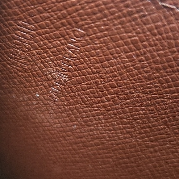 LV - Louis Vuitton Sarah Wallet - Picture 6 of 10